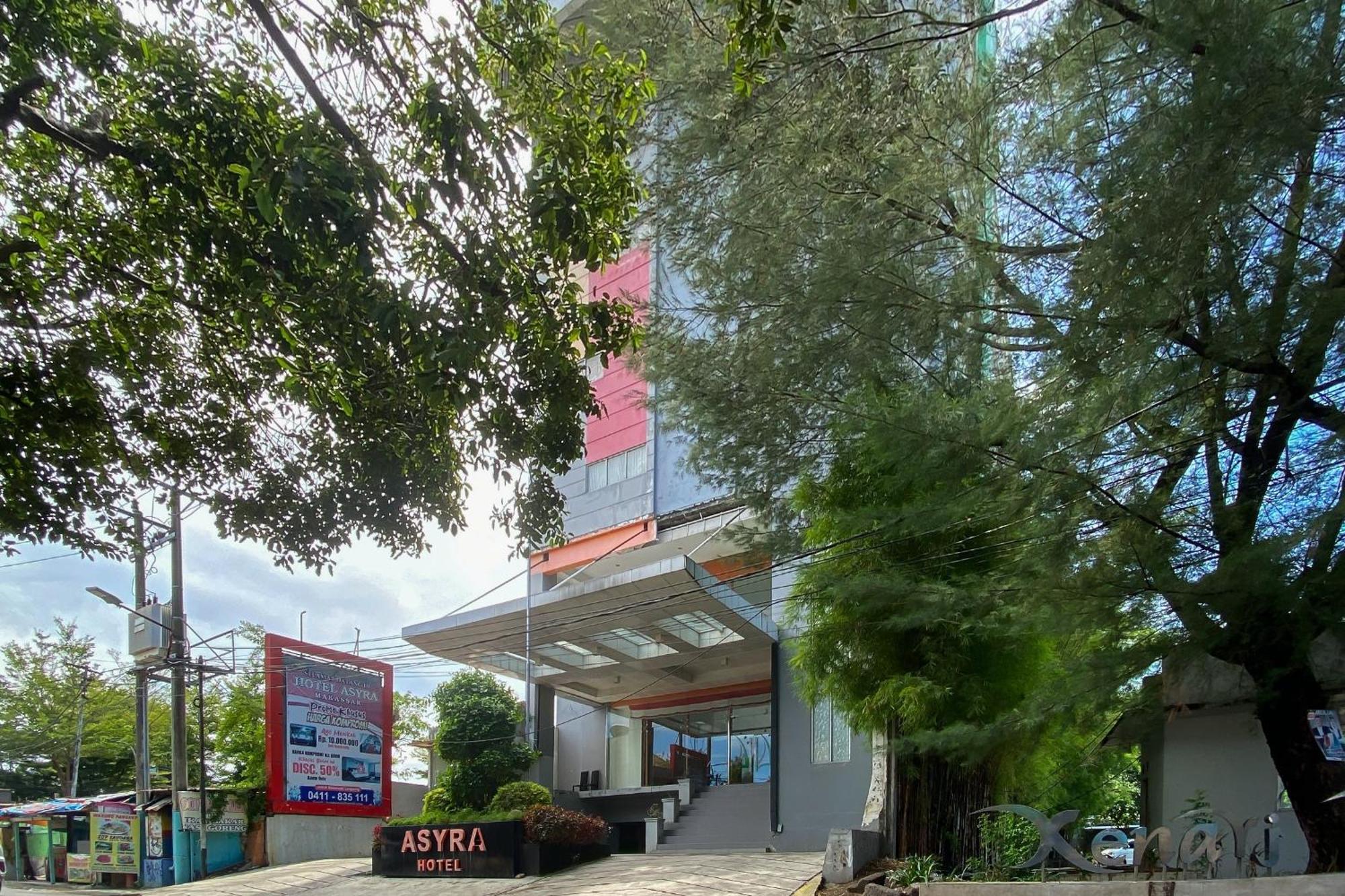 Urbanview Hotel Asyra Macasar Exterior foto